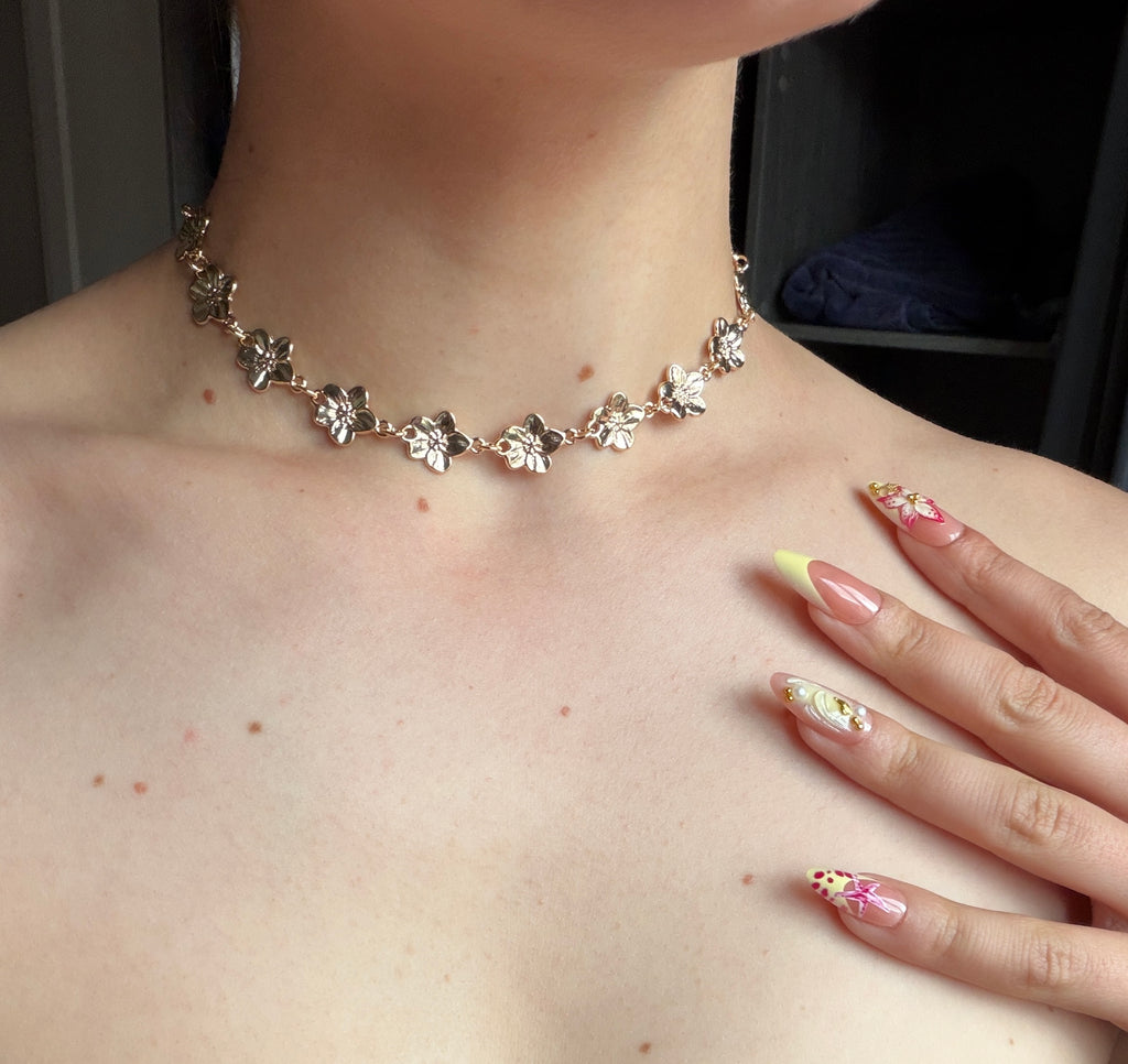 Le collier Bloom