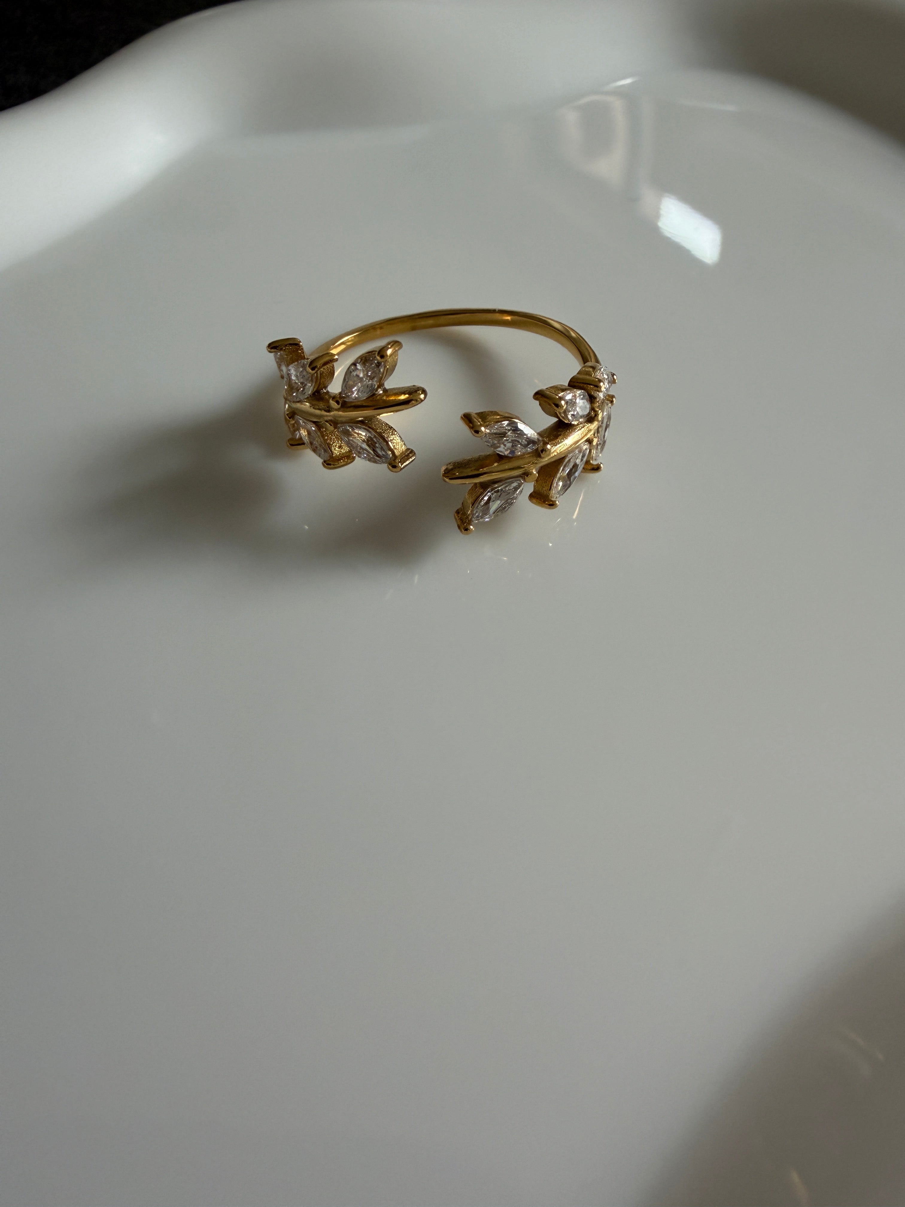 La bague Daphné